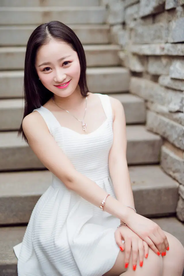 伊犁温州私人伴游商务伴游乔妹的联系方式！