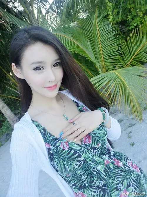 伊犁柳州伴游张莉