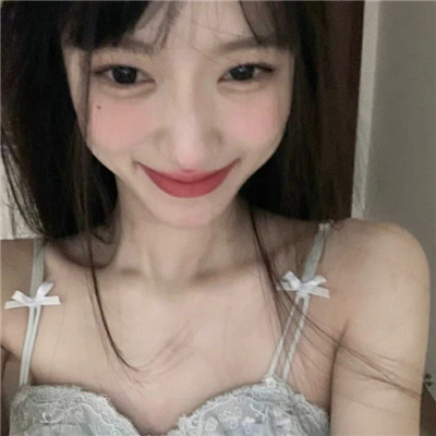 伊犁伴游女生楚方方的资料
