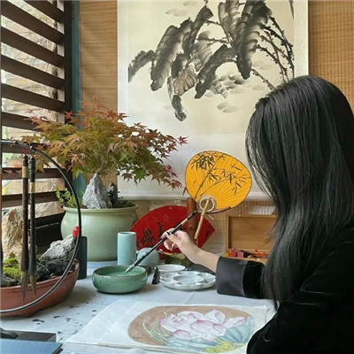伊犁伴游女生刀思若的资料