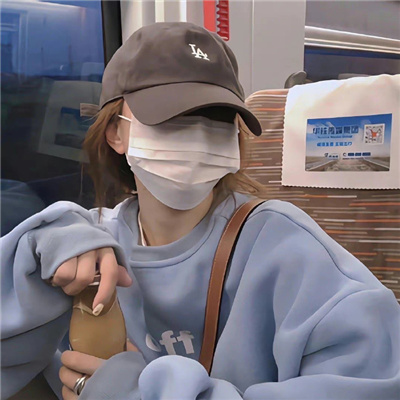 伊犁伴游女生休丹云的资料